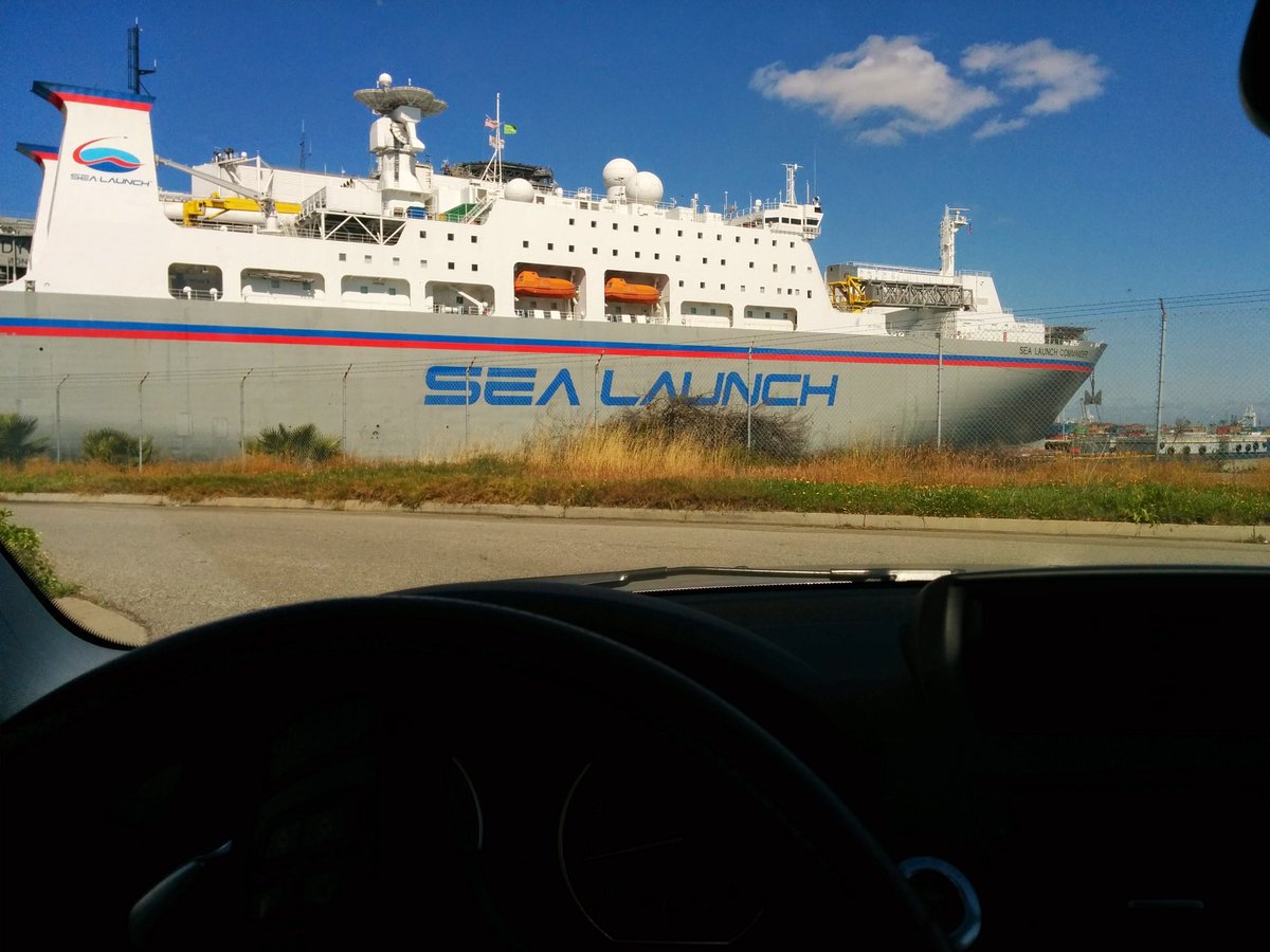 Lozaning tweet media