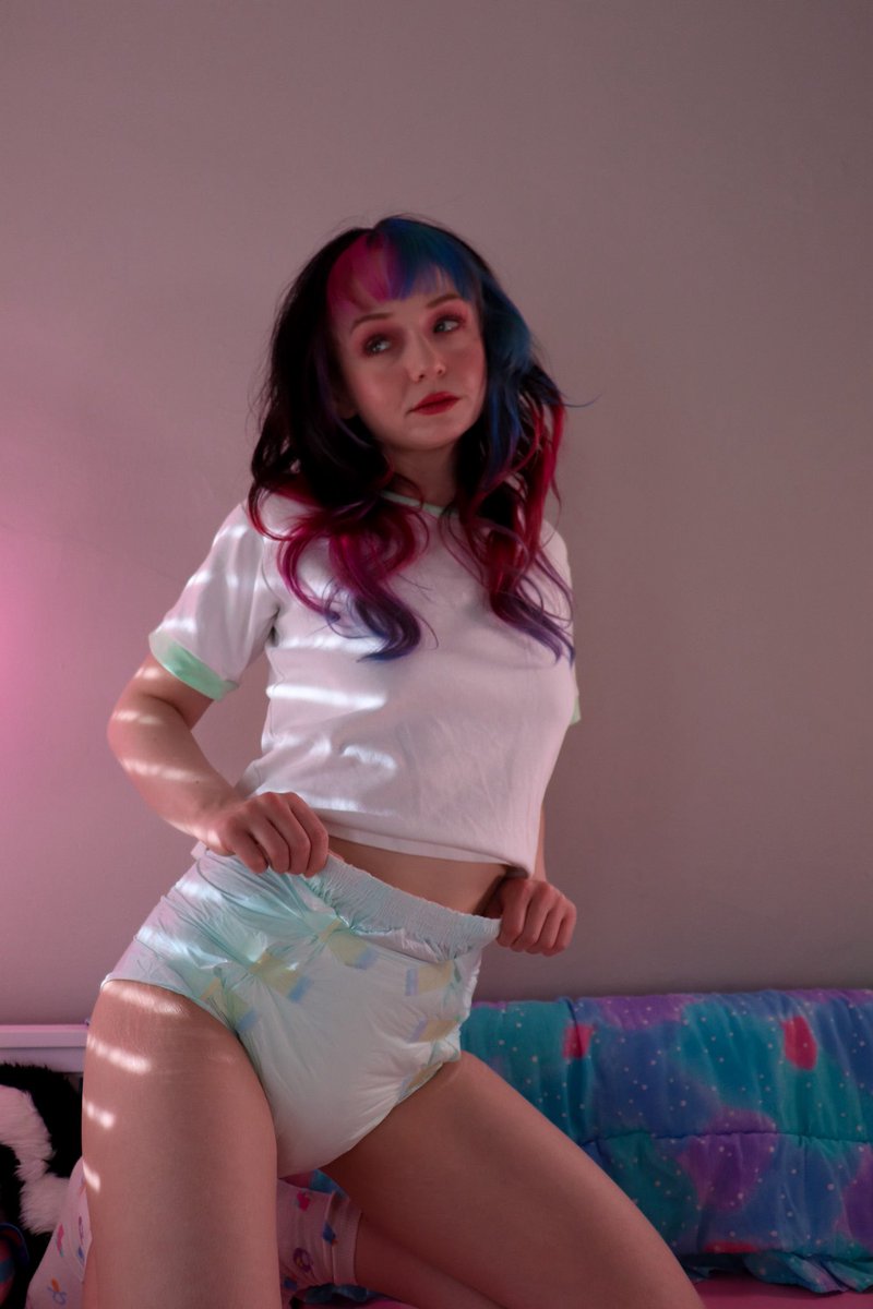 Ella Raine 🩵 tweet media