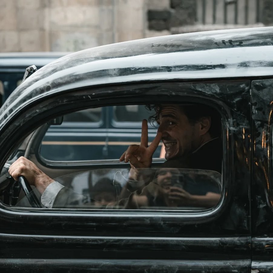 Pedro Pascal Daily tweet media