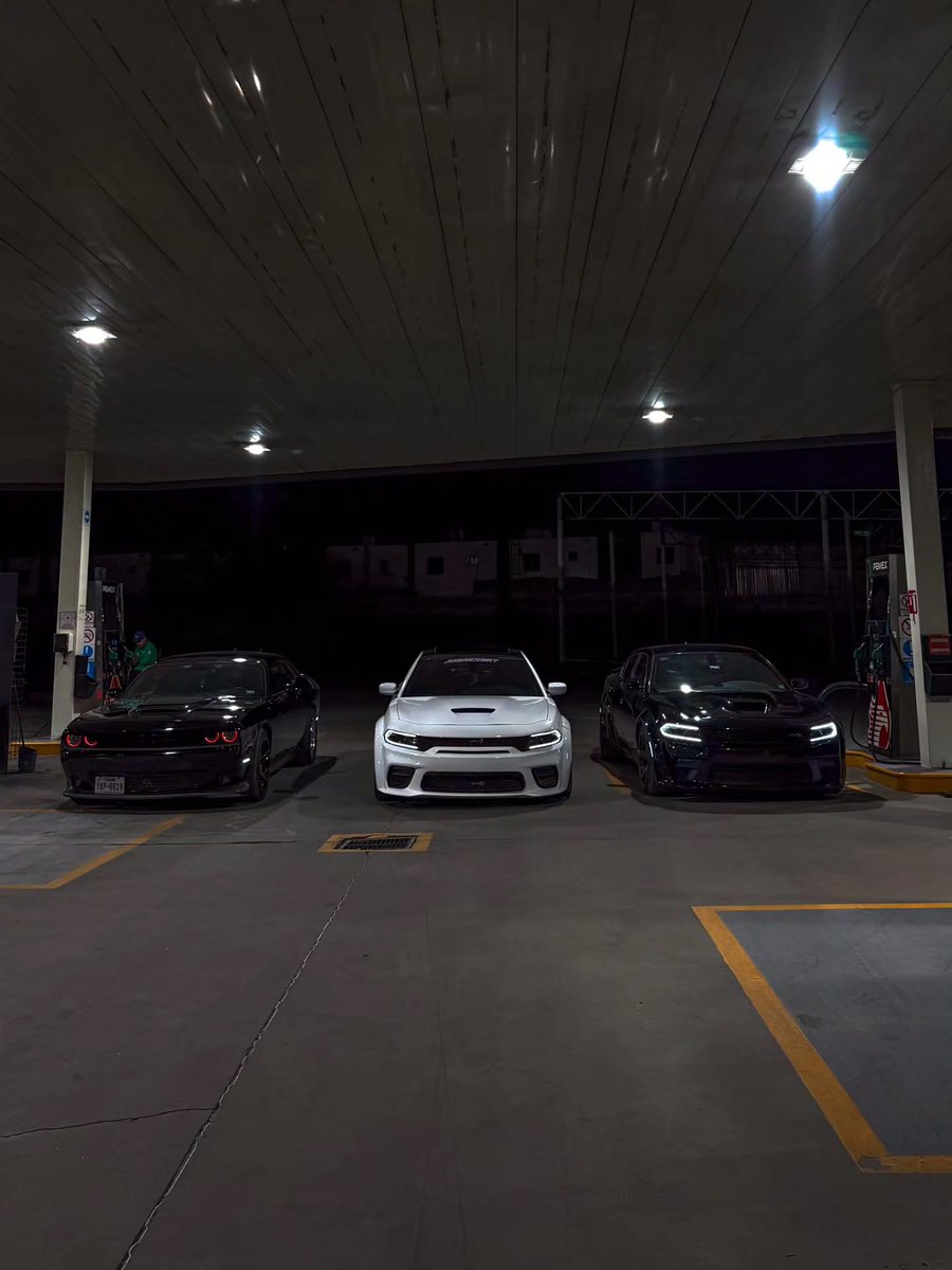 MoparChakmol's tweet photo. Triple threat https://t.co/FPuGLBOWWE