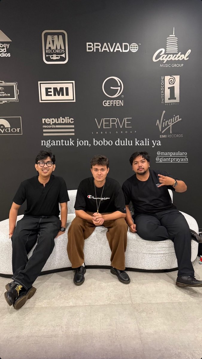 Abiyyukesna tweet media