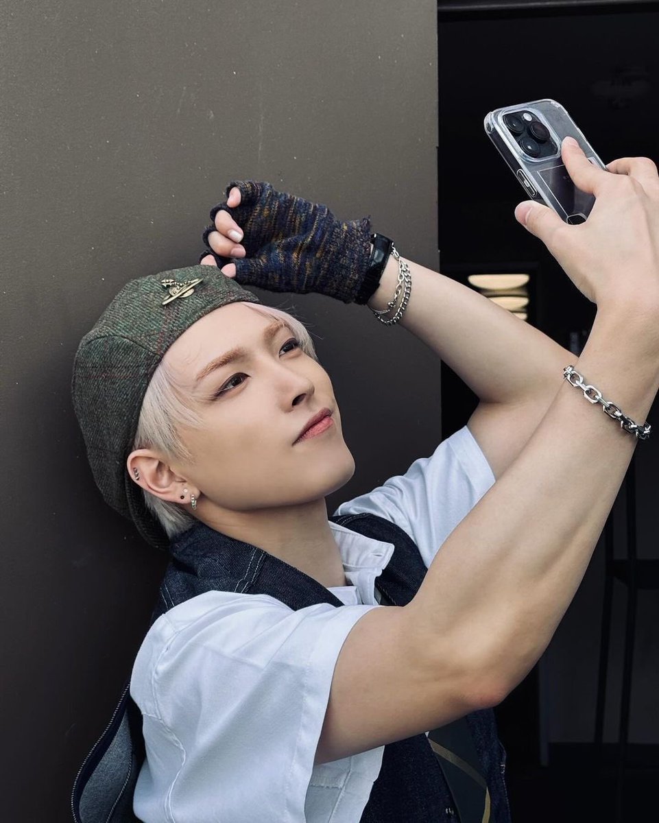 аманэ миса tweet media