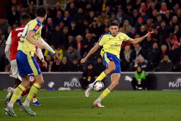 L1minus10's tweet photo. League 1 Minus 10: FA Cup 6th Round - Southampton 2 Arsenal 1.  Rps appreciated

#saintsfc through to Wembley.  Featuring Scotland's 5th Choice Striker, Winning the sub war, technical areas and Benny Blanco Having a mare.

https://t.co/NpfLG8O0Ql https://t.co/4m7dVv7vjl