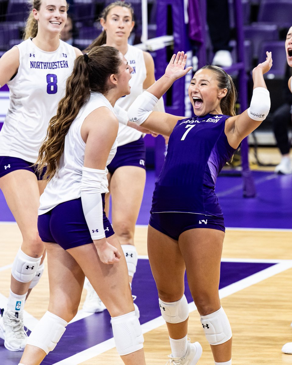Northwestern Volleyball tweet media
