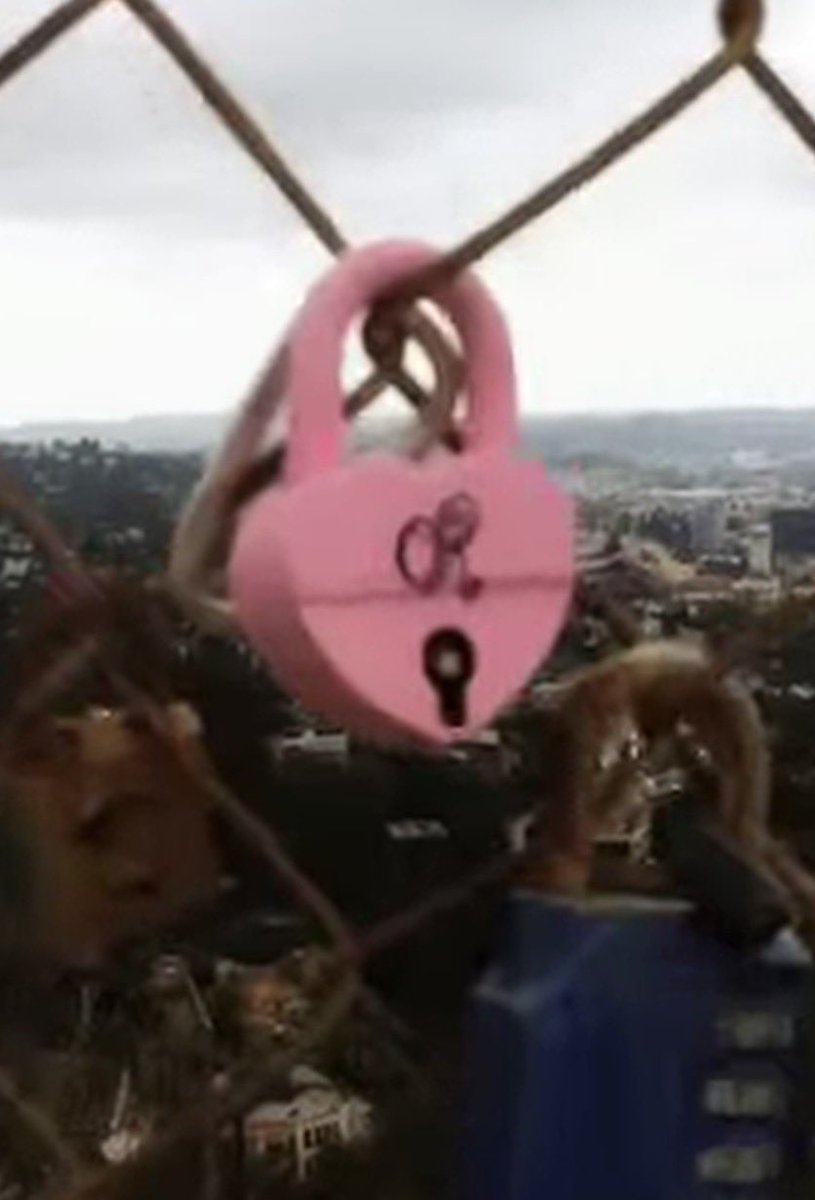 sara ⚓︎ tweet media