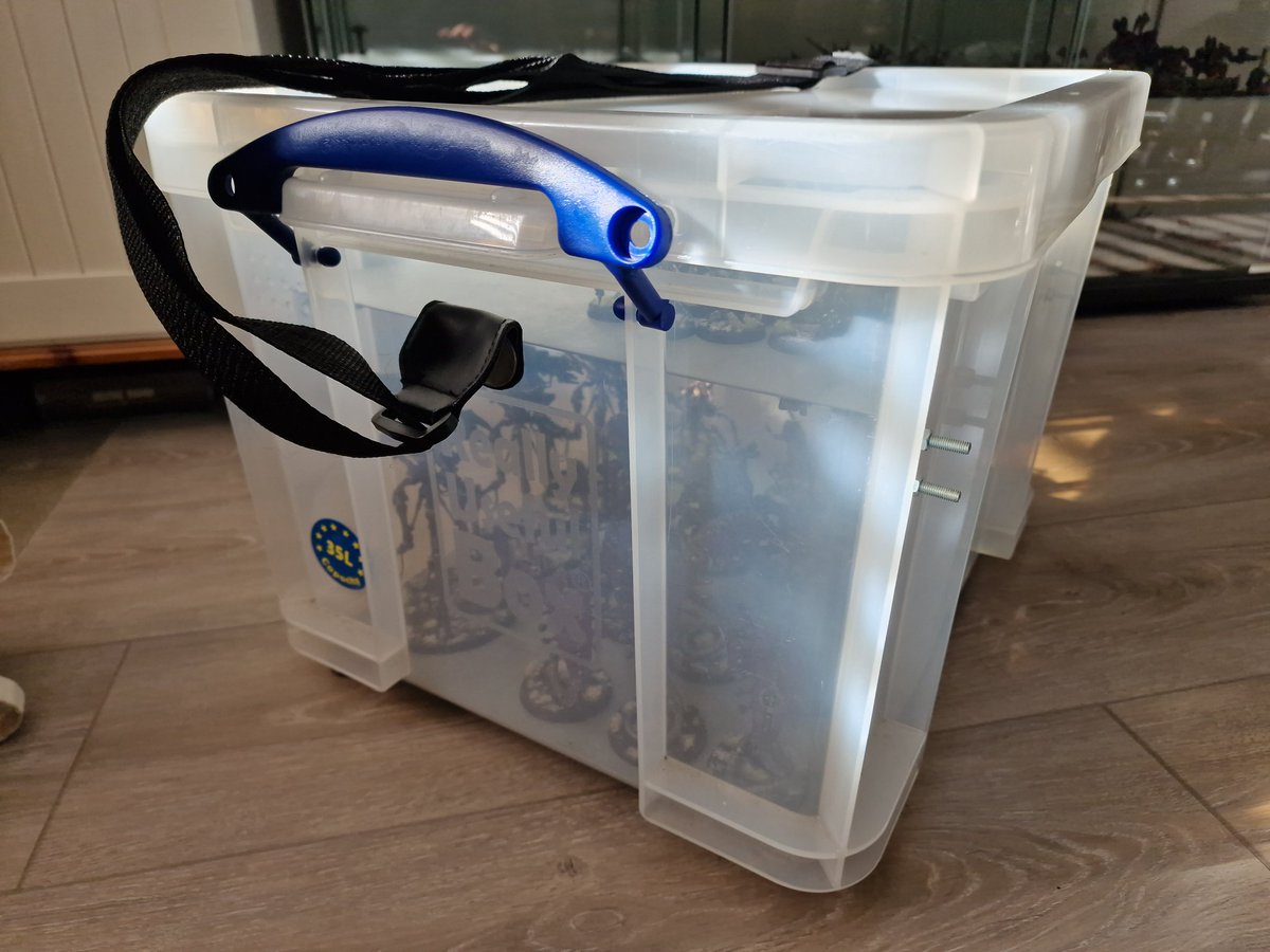 KnoxsWorkshop's tweet photo. @periplamodel I made my own carry case out of a "Really Useful Box" and some sheet steel!
I put magnet tape under my miniatures bases. https://t.co/6HuL6P7Bol