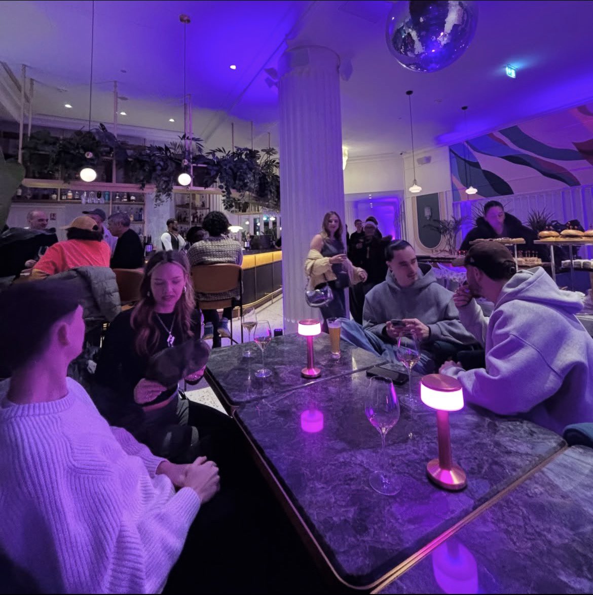 E. 🇲🇶 tweet media