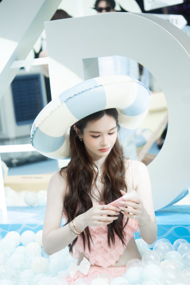 𝙼̷𝚘̷𝚗̷𝚜̷𝚝̷𝚎̷𝚛̷ 𝙺̷𝚠̷𝚘̷𝚗̷𝚐̷ tweet media