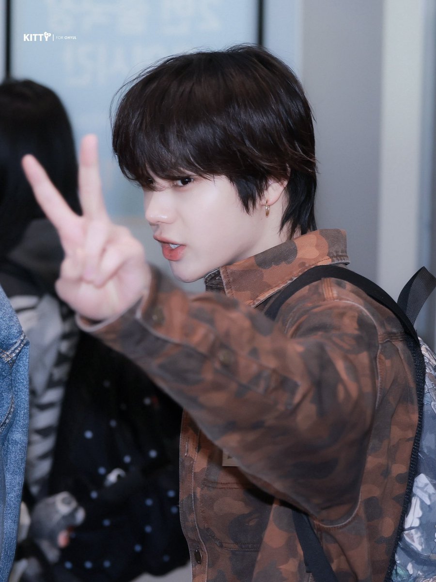 노란장판 tweet media