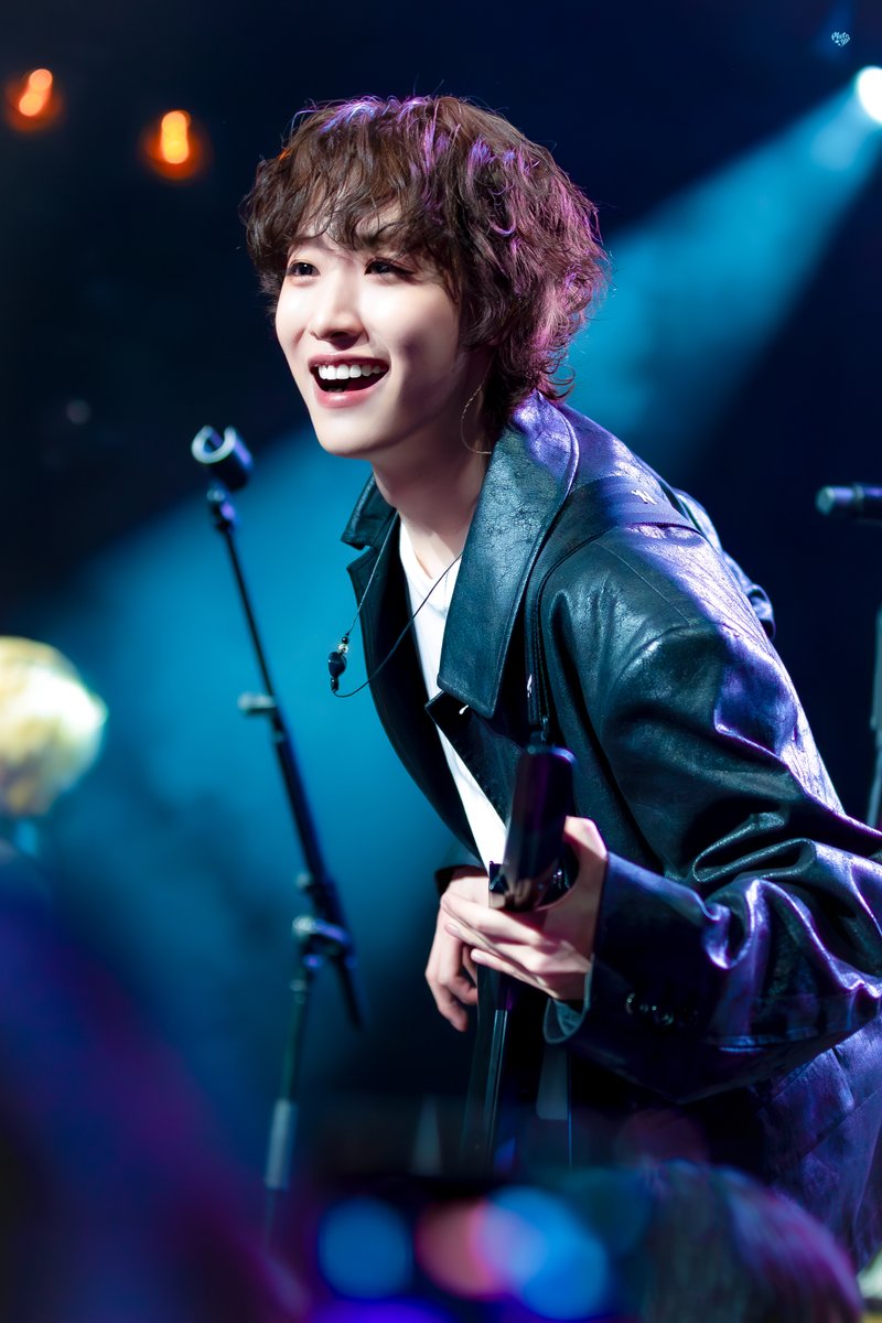 플루토 tweet media