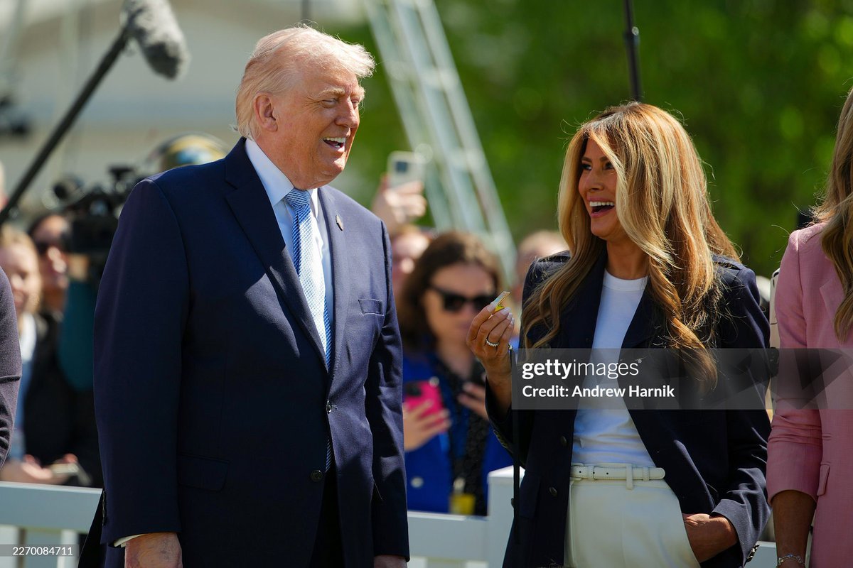 FLOTUS Report tweet media