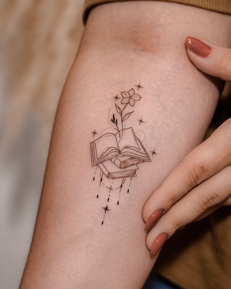 emma ◡̈ tweet media