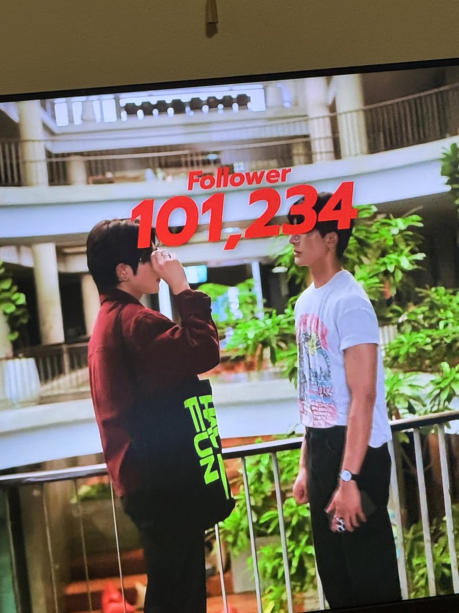 อู๋ท้าน้าบูน tweet media