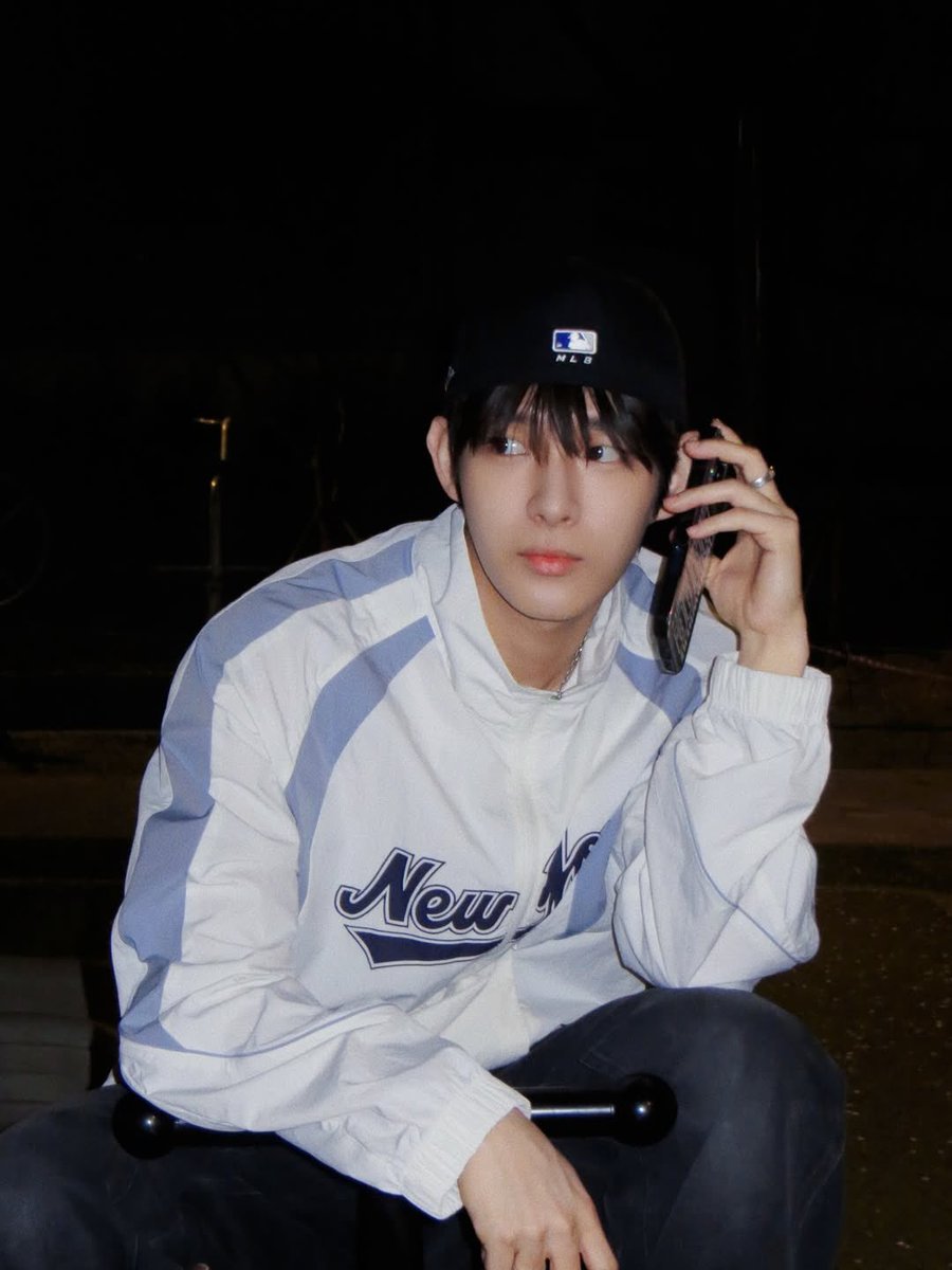 stejayverse's tweet image. why does steven look like a filo you’d randomly see outside on the street of Manila and instantly get a crush on