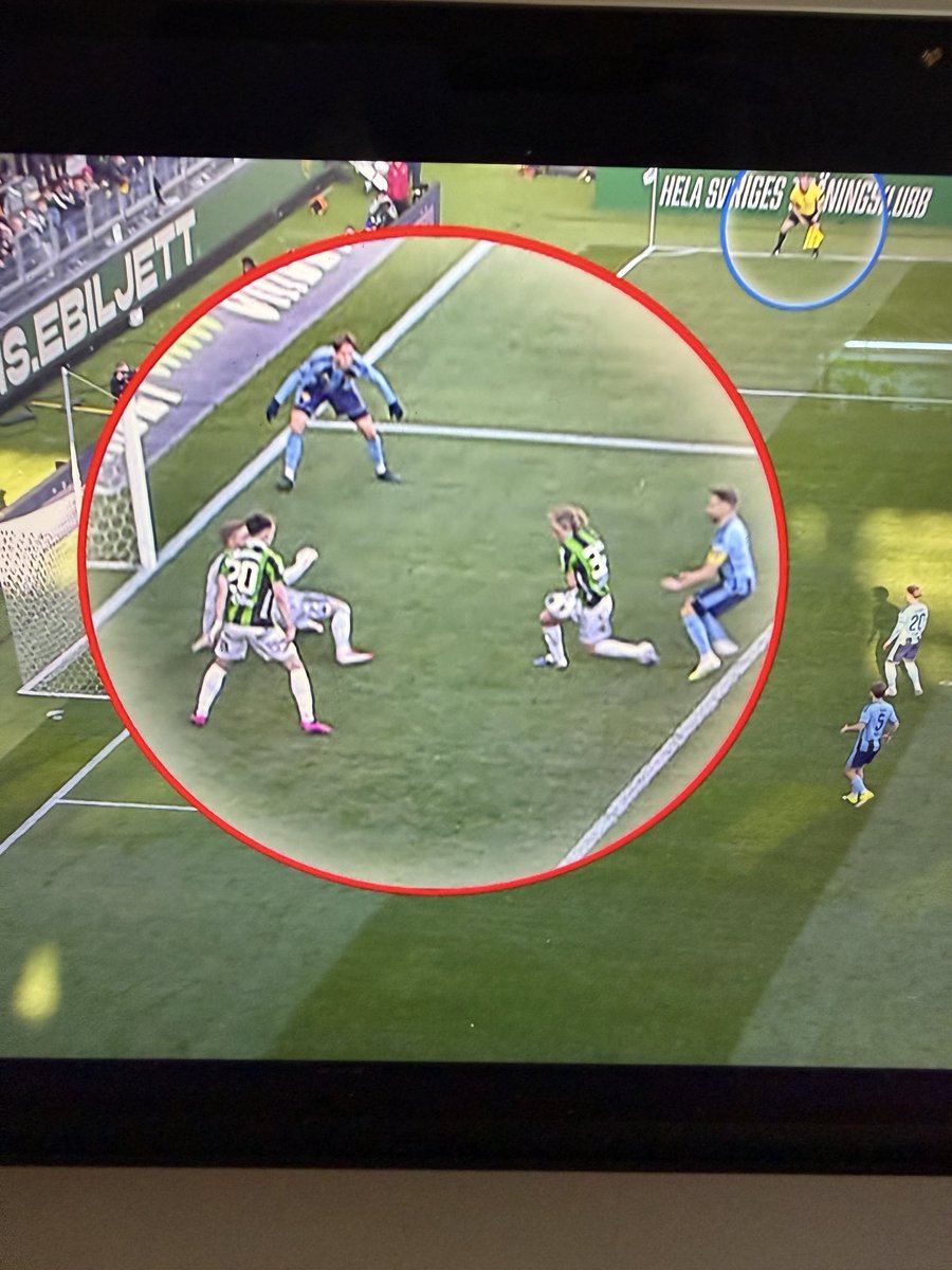 Andreas Bratt tweet media