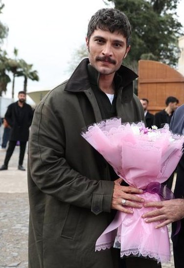 devin🪭 tweet media