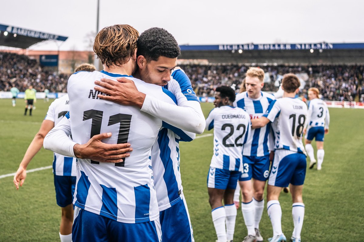 OBfrasidelinjen's tweet photo. SEJR I OVERTIDEN!! 🔥💙
#obdk #sldk #obfcf https://t.co/fGSyL9Wf8J