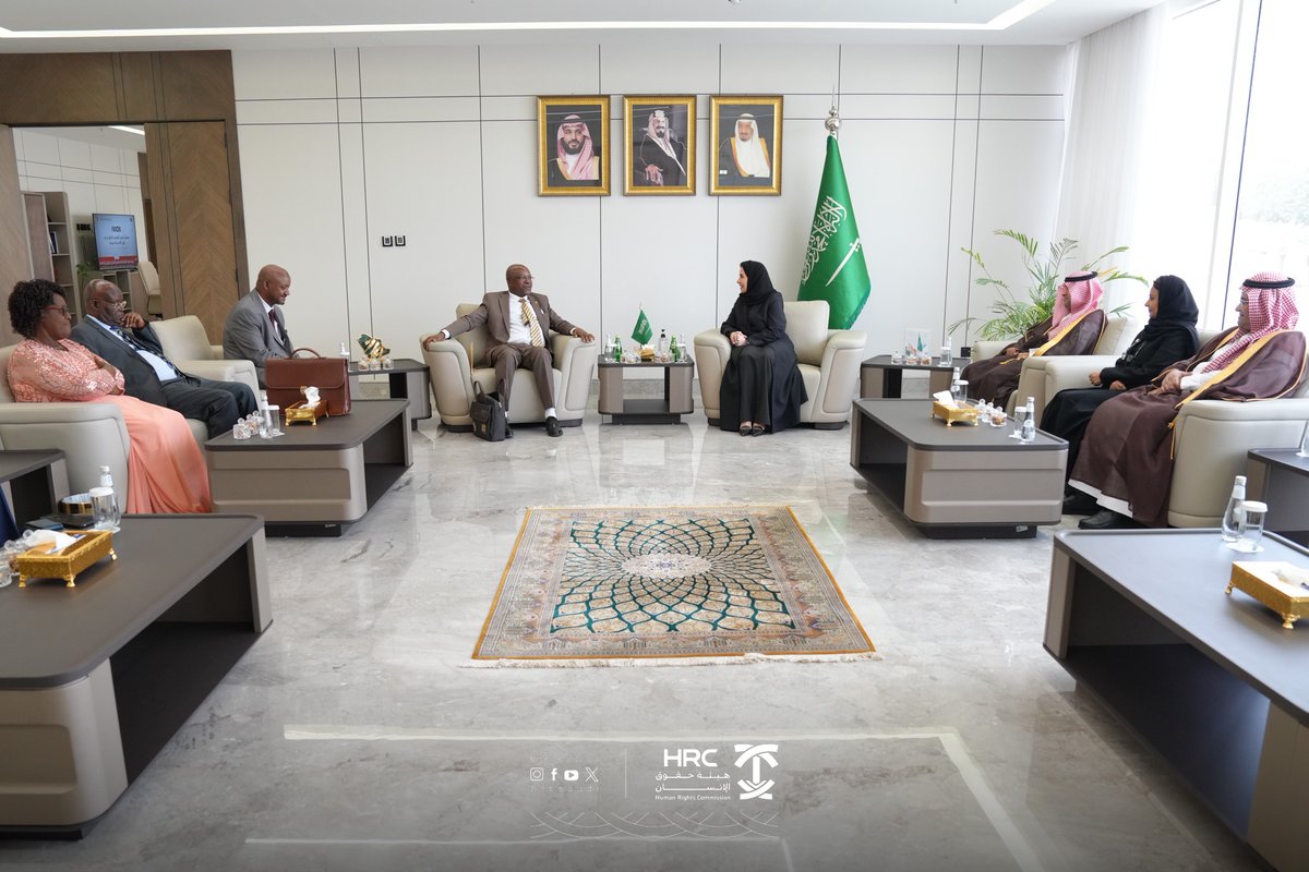 هيئة حقوق الإنسان tweet media