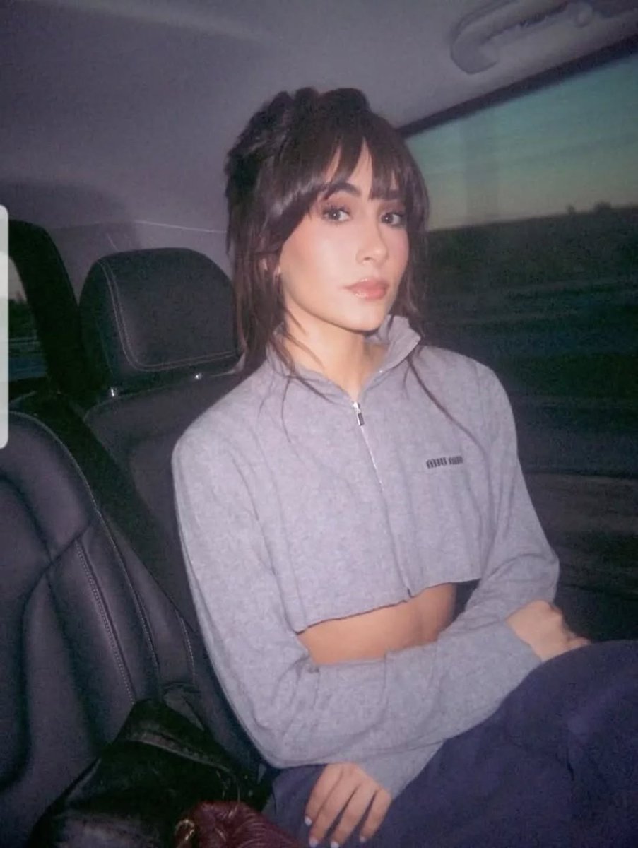 EdithCa03976980's tweet photo. Lo preciosa que iba Aitana ayer para el #luxtour de rosalia, la face card de millones que tiene 

©️ @aitana

#aitana #aitanaocaña #rosalia #AitanaFans https://t.co/ExQ3FbSuNC