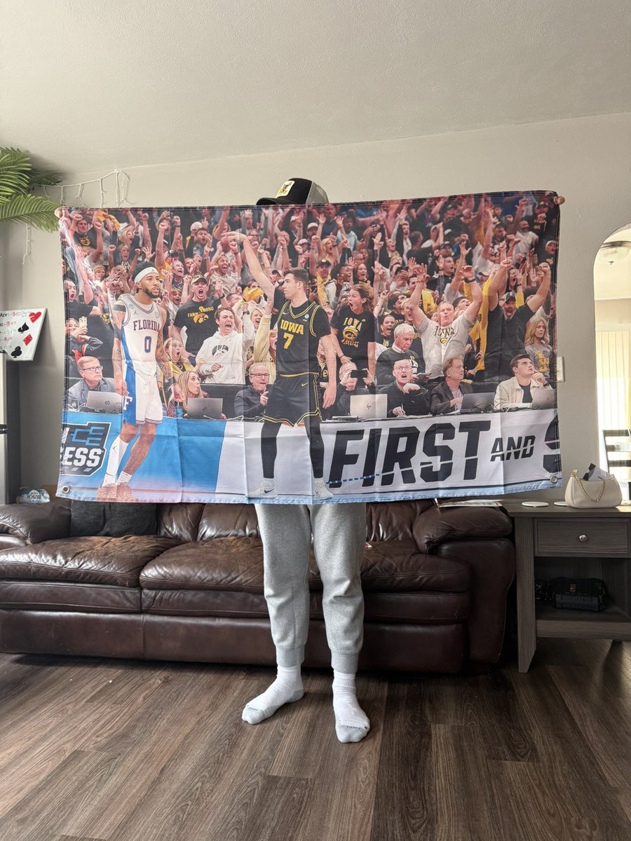 🐥Realest Hawkeye™️ tweet media