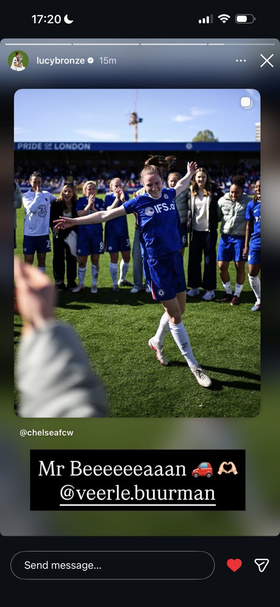 Lorna 💙 tweet media