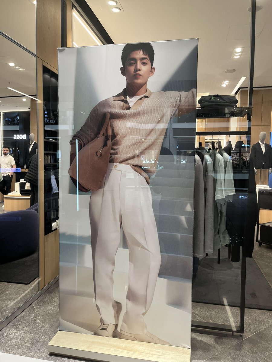 p1:eri is UNIQUE tweet media