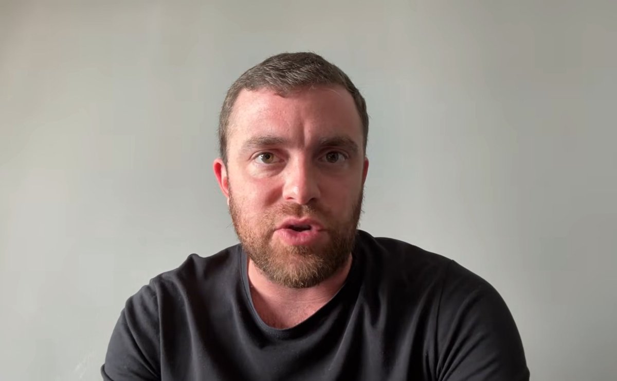 عمرو tweet media