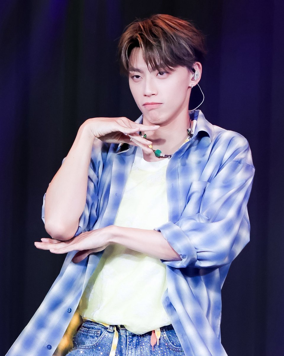 Dubbii_030's tweet photo. 260329 😋
#黃文廷 #ozone https://t.co/IgAXTOW3iw