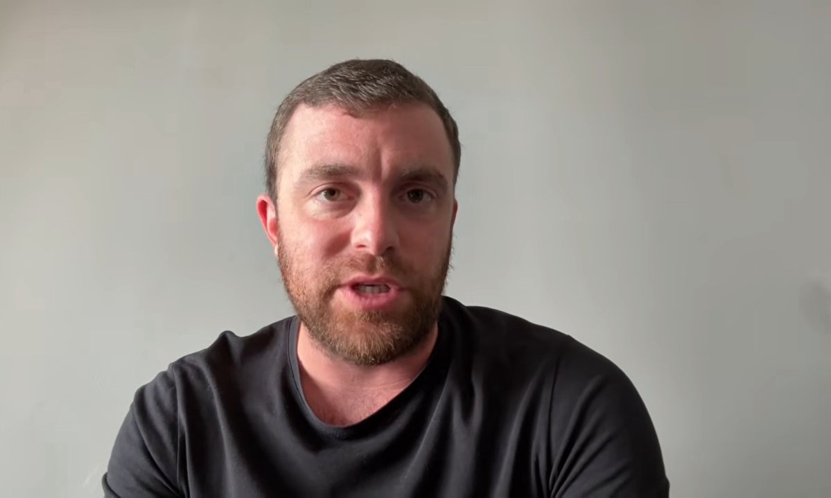 عمرو tweet media