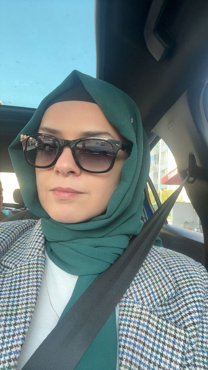 gulaysepir's tweet photo. Bi’ şekilde bugünü de öldürdük..
Bakalım yarını ne şekilde ipe çekeceğiz efenim 🫠 #günbitimi #yarınaumutla #bugün #yarın https://t.co/ROqPD5OU4p