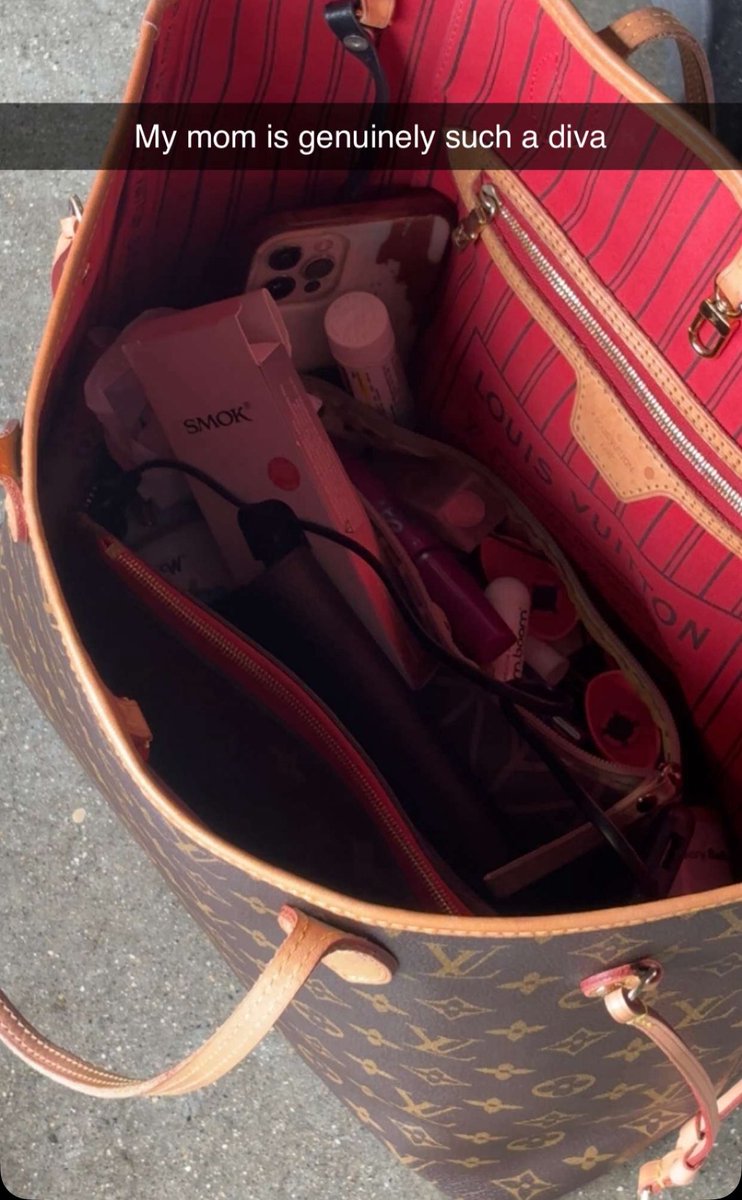 mrslocal305's tweet image. the smok vape? i love her. #expand #throwback