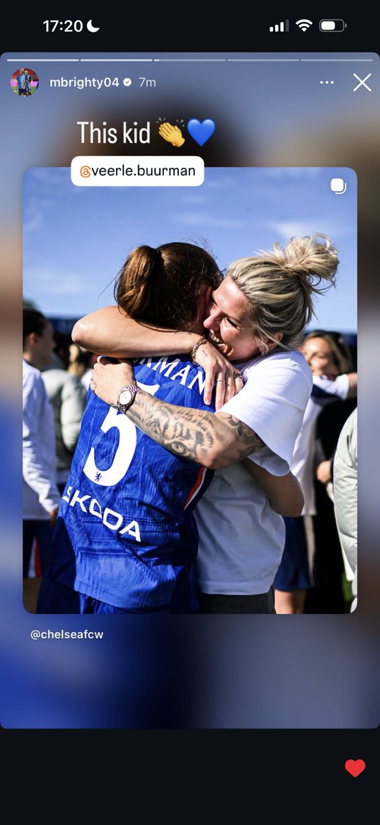 Lorna 💙 tweet media