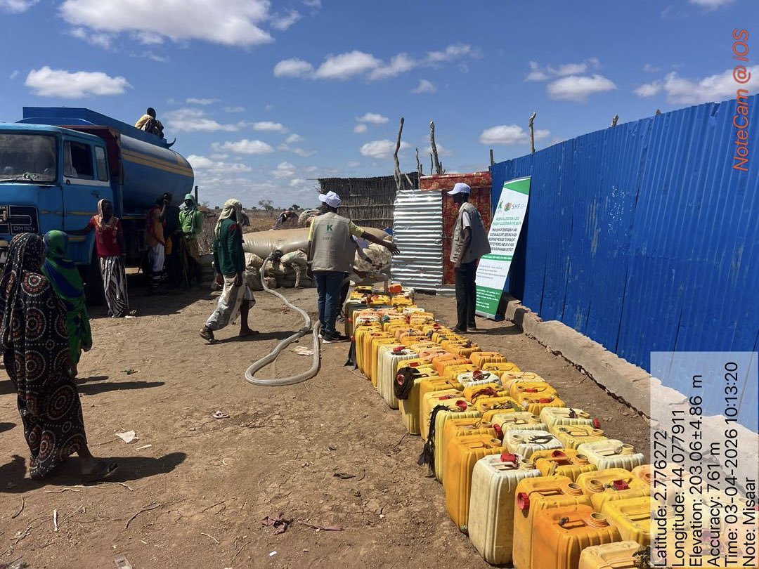 krdo_org_so's tweet photo. KRDO provided life-saving emergency water trucking to drought-affected communities in Burhakaba District, helping ensure reliable access to safe water and easing the burden of water shortages.
With support from SHF.
#WASH #DroughtResponse #Somalia #HumanitarianAction https://t.co/4oqr5TndoV