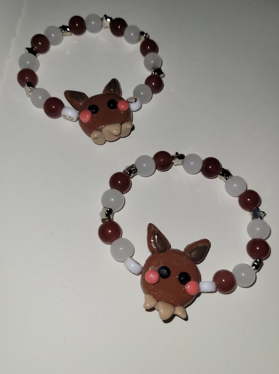 StirioLP's tweet photo. Ich hab gestern bei einer jungen Künstlerin diese Evoliarmbänder erstanden und dachte ich verlose mal wieder etwas. Da es 2 Stück sind, möchte ich sie gerne an Freunde weitergeben, daher gilt teilen + adde den Freund in den Kommentaren, der auch eines erhalten soll. Viel Glück! https://t.co/7Bn2ti2nbF