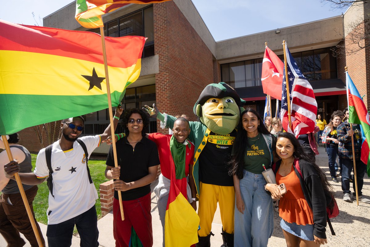 GeorgeMasonU's tweet photo. Last week, the #MasonNation marked the 45th International Week at @GeorgeMasonU!

Thank you for hosting, @OIPSMason! #AllTogetherDifferent #MasonNation 💚💛

📷: OUB https://t.co/ymwJOfjgM1