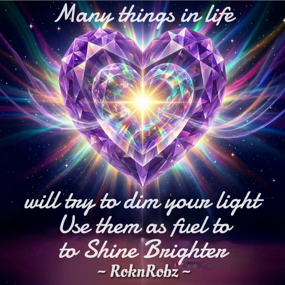 Robin M. La`a 👑 tweet media