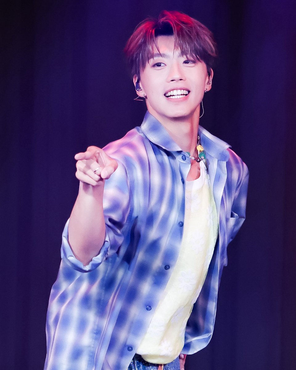 Dubbii_030's tweet photo. 260329 what is love?
#黃文廷 #ozone https://t.co/83QsmsYWKT