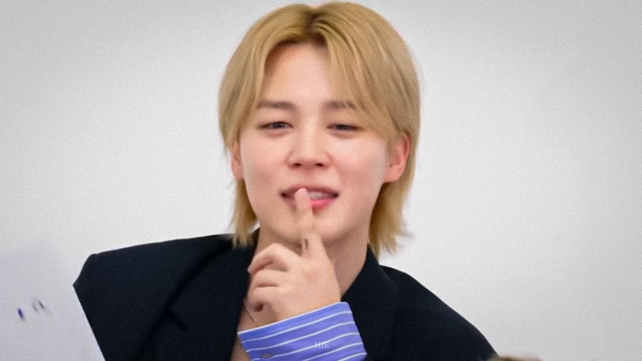 Jimin eyes🪞ᴹᵘˢᵉ tweet media