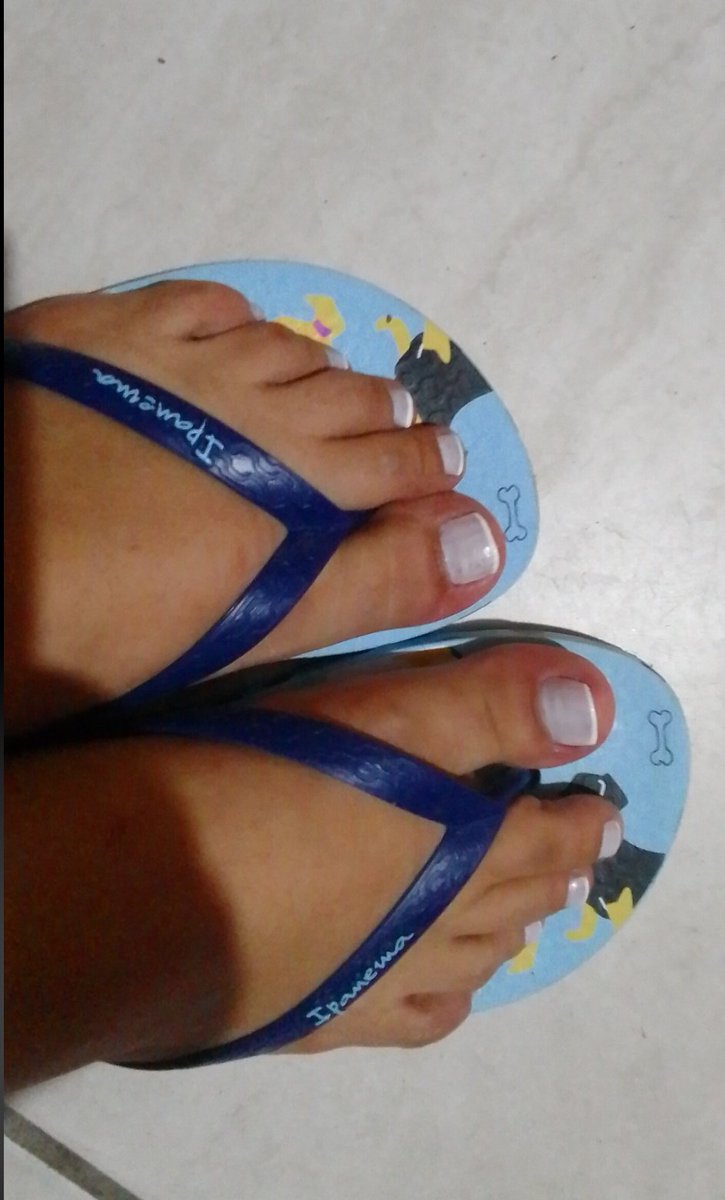 ubrsmhn31058's tweet photo. Recebido de hoje da minha loirinha oque acharam desses dedinhos gostosos dela oque essas delícias merecem em ? #PINTOSAWARDS #cumtoes #cumtributeِs #cumfliflop #podolatria https://t.co/eiUTfkONpA