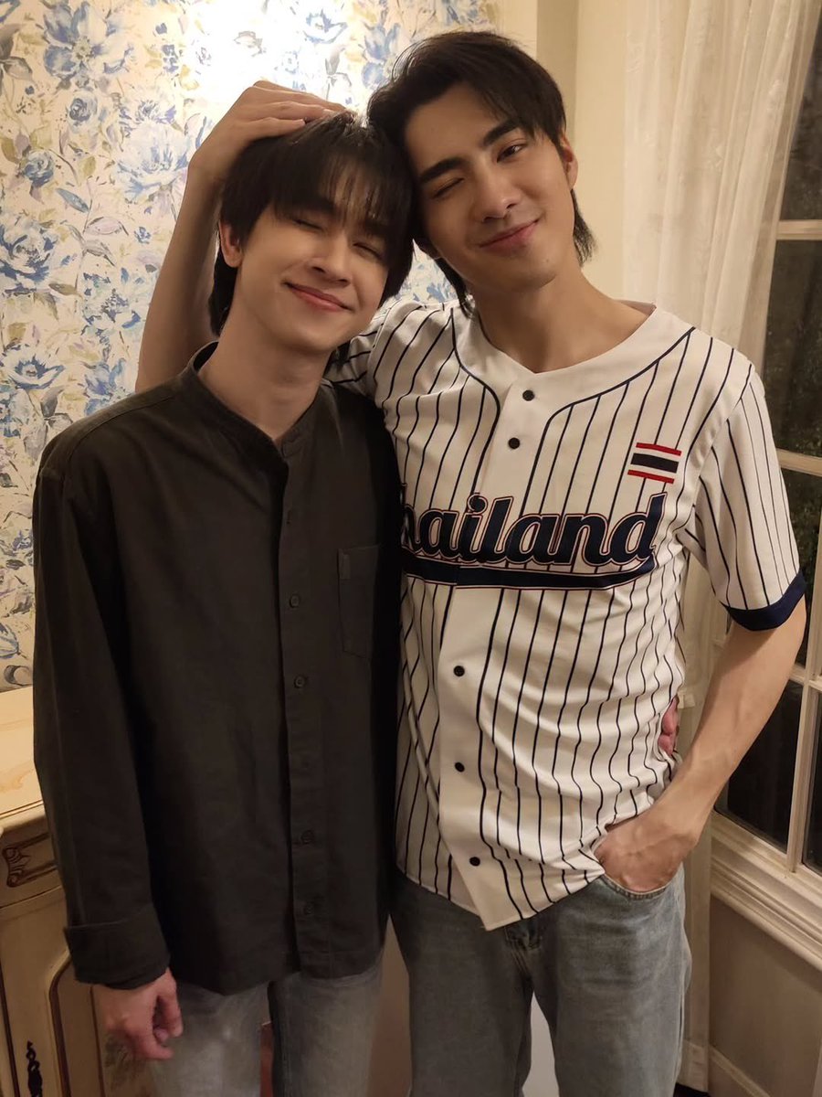 อณจ tweet media