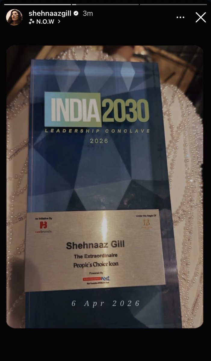 Amritaaayaya's tweet photo. &amp; skg stays winninggg!! 👑👑 #ShehnaazGill https://t.co/zZu5cfTf4V