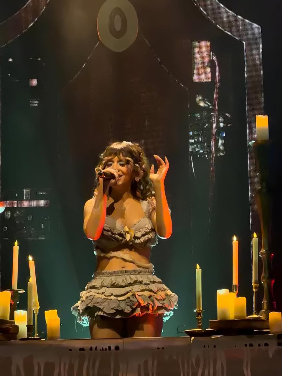 Melanie Martinez Online ⛪ tweet media