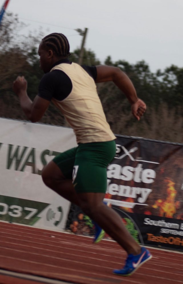 Davon__Wright's tweet photo. Davon wright c/o 2027 Rb/safety
 quick , strong , solid ,
Strong Legs built like a tree truck 
Spring ball otw 🙏🏾All glory to God for allowing me to make it this far senior season otw 🙏🏾 https://t.co/JeOGCc1UG4