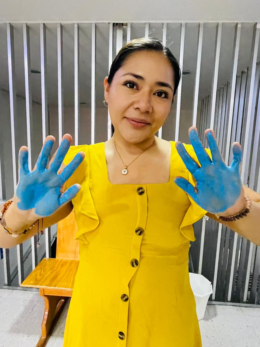 💙 En el marco del Día Mundial de Concientización sobre el Autismo, personal del HG Calero participó en la actividad “Pintando con los sentidos” 🎨
Una experiencia para mirar el mundo desde otras perspectivas y fortalecer la empatía y la inclusión.
#ISSSTE #Morelos