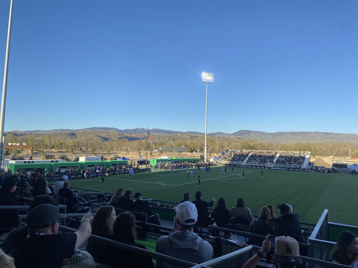 radioforrest's tweet photo. I need another @ac_boise game ASAP https://t.co/1Cke2SMxDR