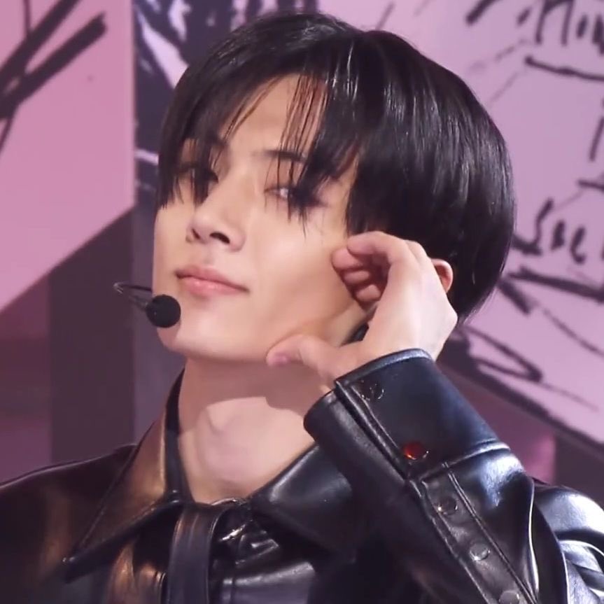 jay media⋆⭒˚.⋆ tweet media