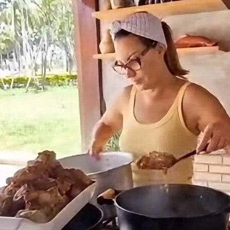 Não é o Léo Lins tweet media