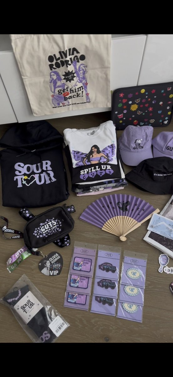 alicia IS SO IN LOVE ♡ tweet media