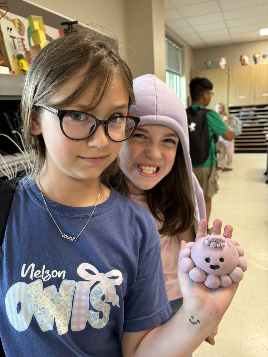 MsomersO's tweet photo. Making some 3-d sculptures is always fun!! 
@NelsonParents @AISDFineArts @AlvinISD https://t.co/6N7nqtp6O1