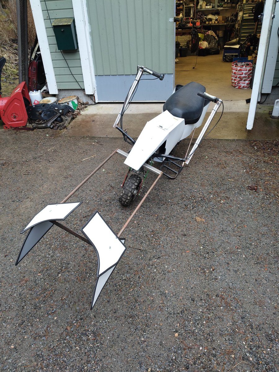 Jemberi1's tweet photo. Before and after photos of some rework on my star wars swooper https://t.co/XTT5VAZ9HG